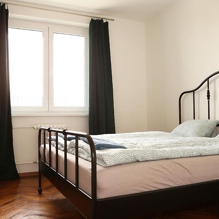 New Colorful Apartment With Big Balcony Братислава Экстерьер фото